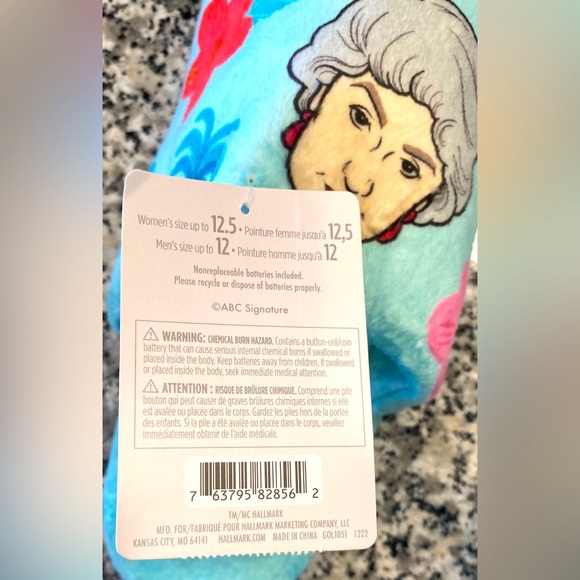 The Golden Girls Slippers with Sound - Picture 13 of 14